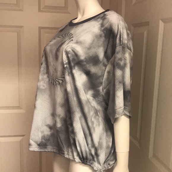 Nike Athletic/Athleisure Training Mesh Tee, NWT! - Picture 4 of 8